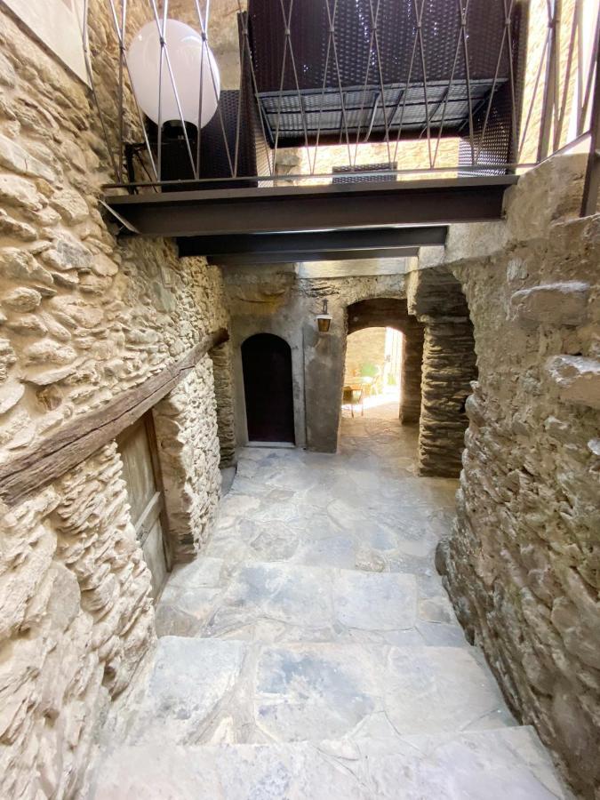 Independent Stone House With Lake View ムッソ エクステリア 写真